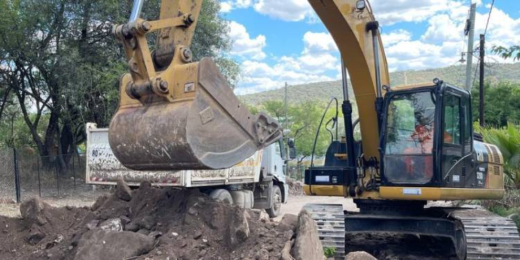 Iniciaron los trabajos para lograr más de 400 metros de cordón cuneta