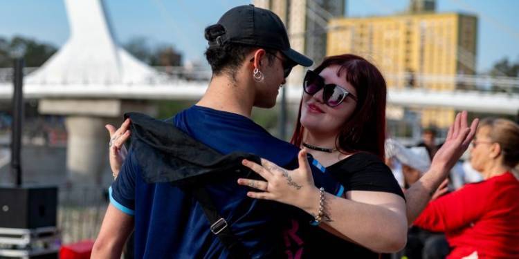Fin de semana de bachata, salsa y folclore en el nuevo Nuevo Paseo Suquía