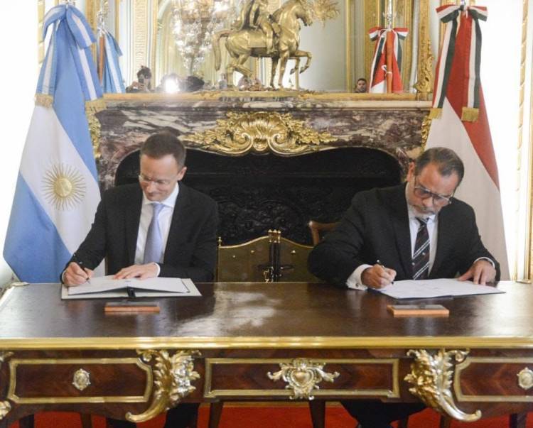 Estudiantes argentinos podrán obtener becas en Hungría
