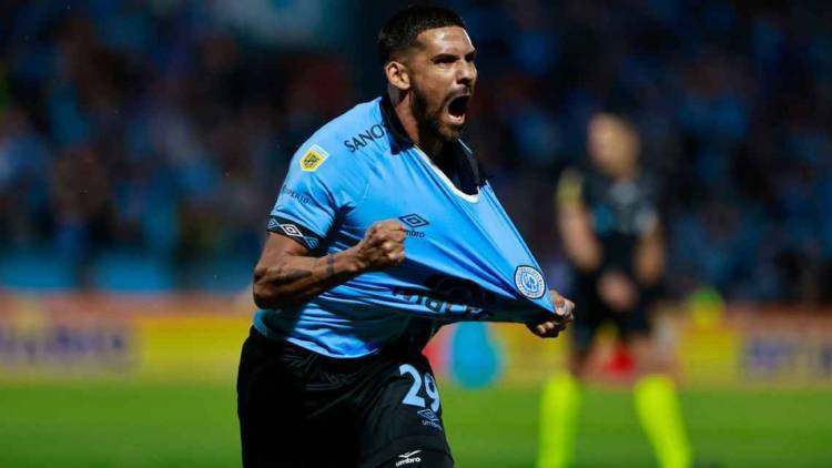 El Pirata cantó ¡Gloria en Alberdi!