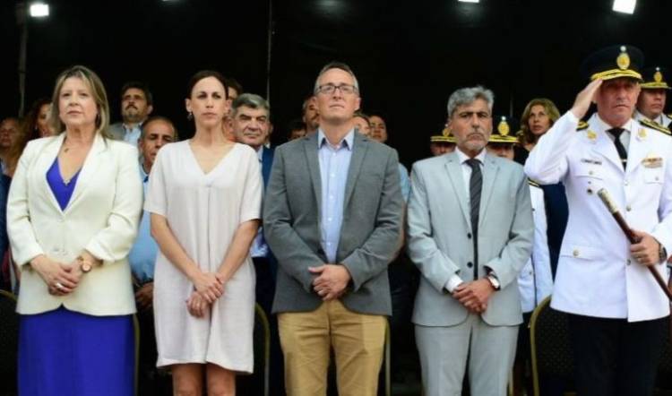 Con un gran desfile, Villa Allende celebró un nuevo aniversario de la Policía de Córdoba