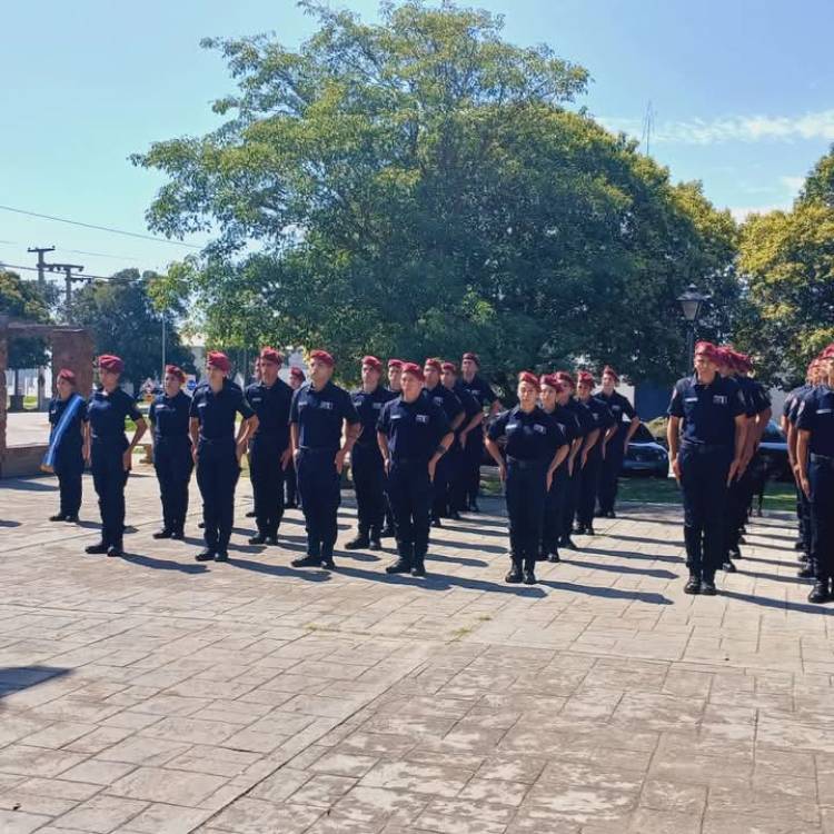 El Intendente Ciprian encabezó el acto de la Escuela de Suboficiales