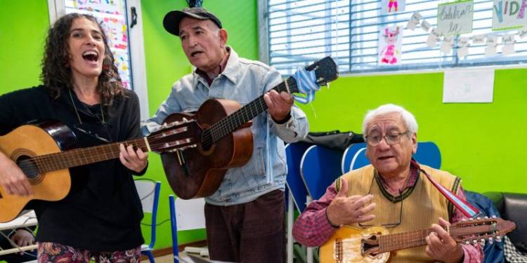 Los Parques Educativos se colman de actividades para los adultos mayores