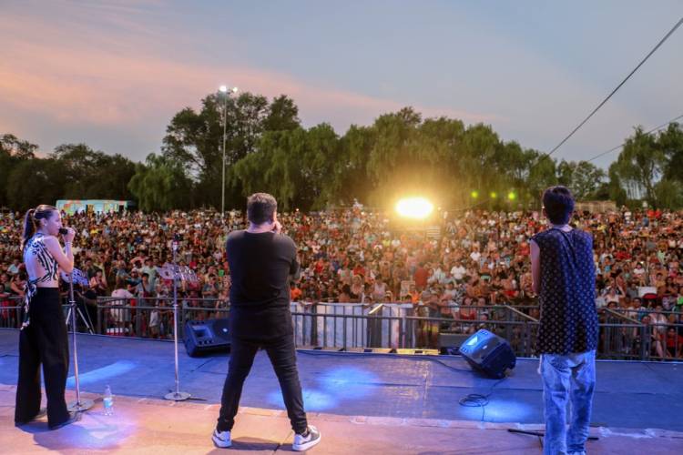 Colmado de ritmo cerró la 12° edición de las “Noches de Río Cuarto”