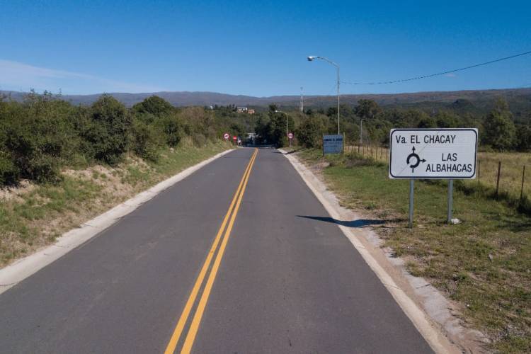 Invirtieron   más de 10.000 millones de pesos en las obras de acceso a Villa El Chacay y Las Albahacas