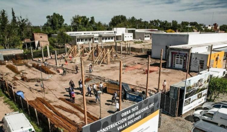 Villa Dolores: Llaryora supervisó el avance de la Sede Regional de la Universidad Provincial
