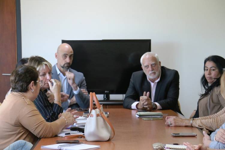 En Rio Cuarto, gremios e instituciones del sector salud se reunieron con directivo de APROSS