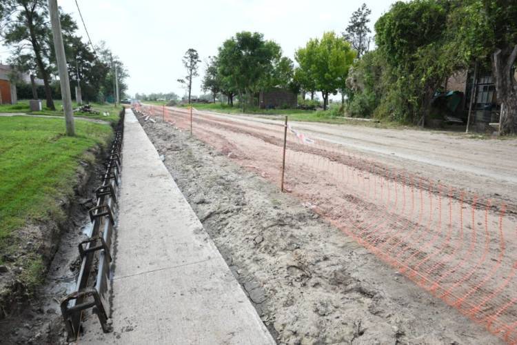 Con fondos provinciales, Hernando acciona con trabajos de cordón cuneta