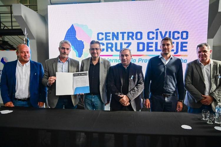 Conectando comunidades con agua potable: Inversión histórica en Cruz del Eje y Zona