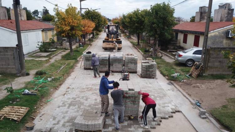 Del Campillo se moderniza: Inversión Provincial para un pueblo en movimiento