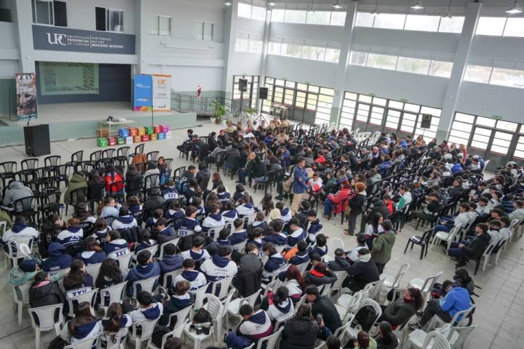 Llegó a la UPC de Bell Ville la muestra “Biodiversidad en Apuro”