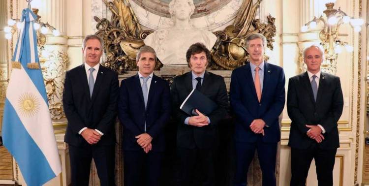 Milei logra superávit financiero en mayo y consolida el ancla fiscal del Gobierno