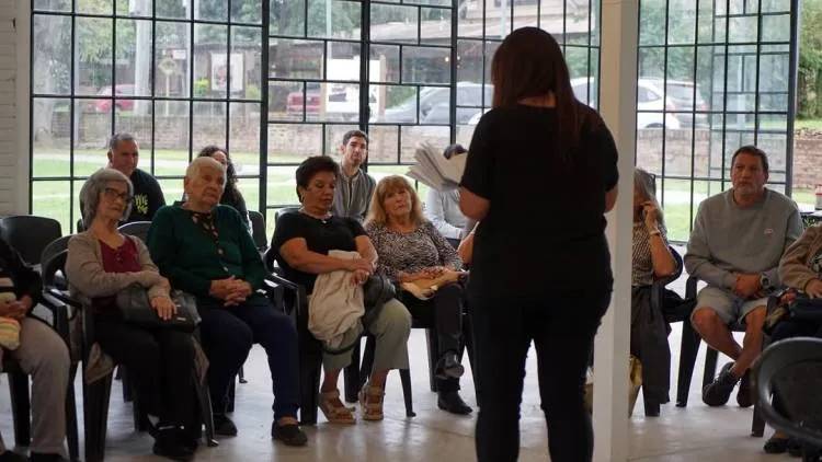 "Vejez con voz propia": El Club de la Porota llega a Villa Allende para romper estereotipos y celebrar la experiencia