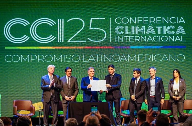 “Con o sin financiamiento, seguimos”: gobernadores firman un compromiso climático que desafía al mundo