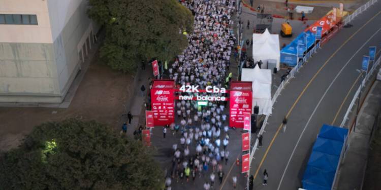 La ciudad de Córdoba celebró su 452°  aniversario a pura maratón y emoción