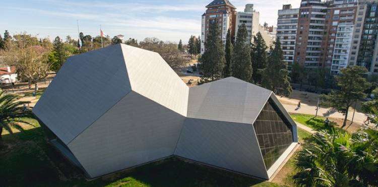Un viaje cósmico para toda la familia en el museo Plaza Cielo Tierra