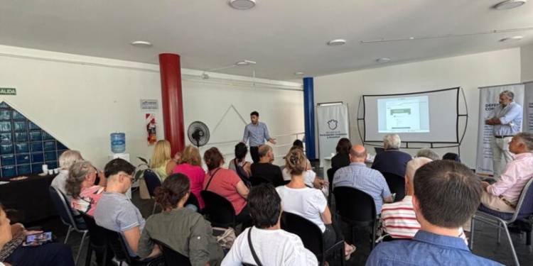 Contra los engaños virtuales: Lanzan  capacitación gratuita para vecinos en el CPC Jardín