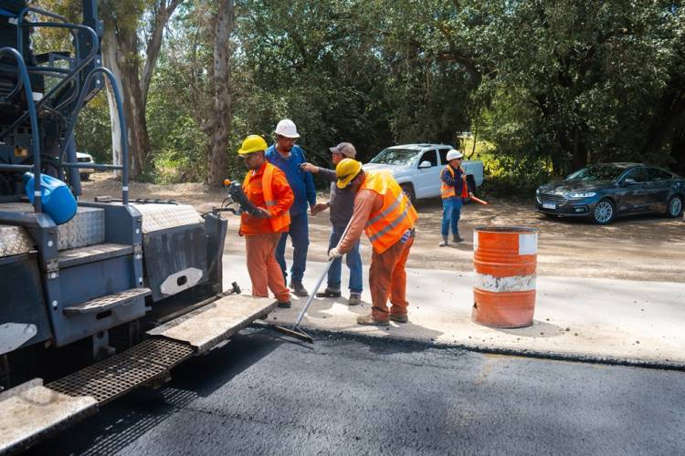 Córdoba marca un hito con asfalto hecho de neumáticos reciclados