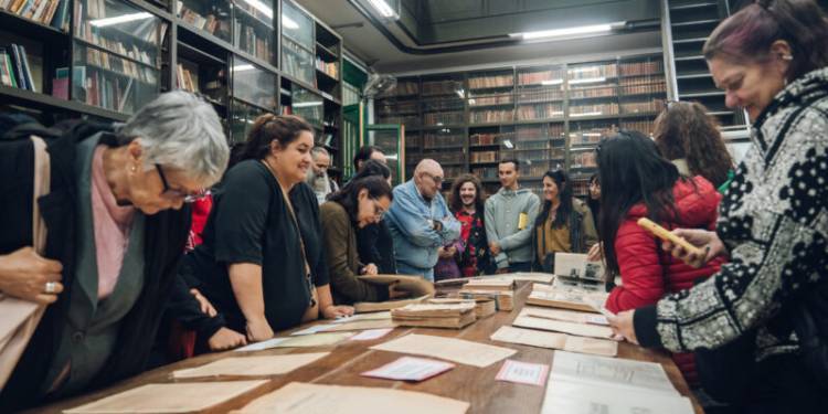 Magia entre libros y poesía:La Docta vivió una nueva Noche de las Bibliotecas